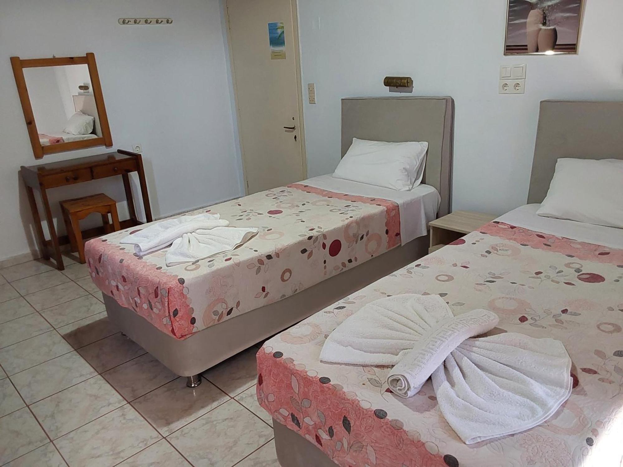 Amadeus Hawaii Apartments & Studios シダリオン 部屋 写真